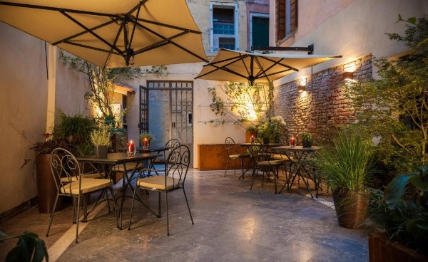 Liassidi Wellness Suites image 23